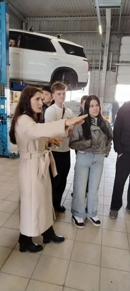 В рамках мероприятий Единой модели профессиональной ориентации 3 апреля обучающиеся 9-1...