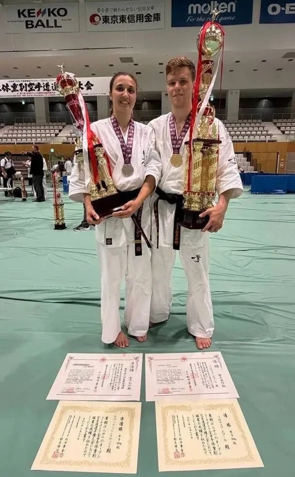 В Токио прошёл открытый весовой Чемпионат Японии по Киокусинкай каратэ.

Жуковчанка Казарян Александ