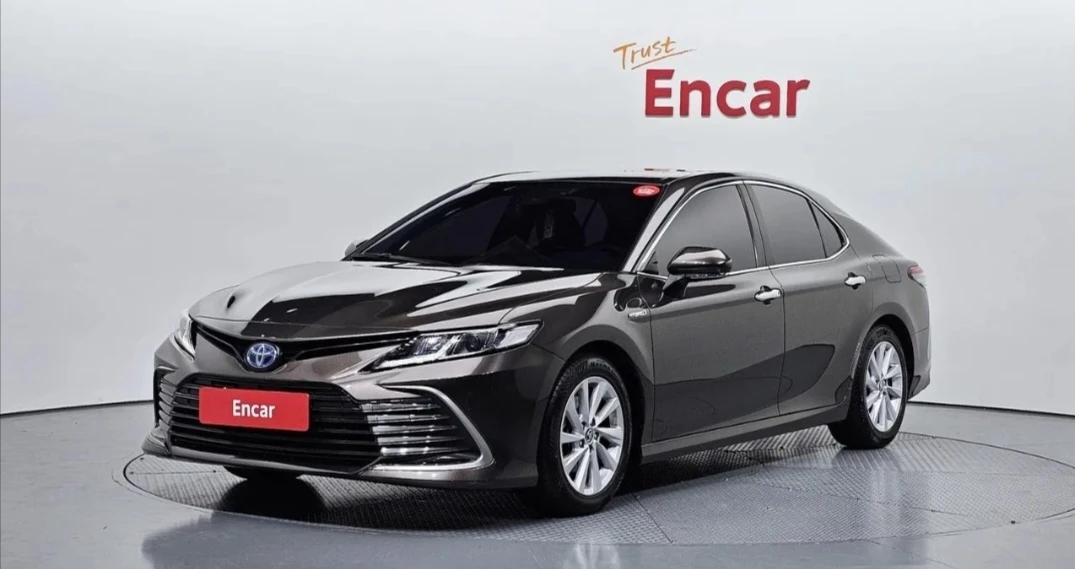Toyota Camry Hybrid под заказ
Один из самых востребованных седанов бизнес-класса, который давно зас
