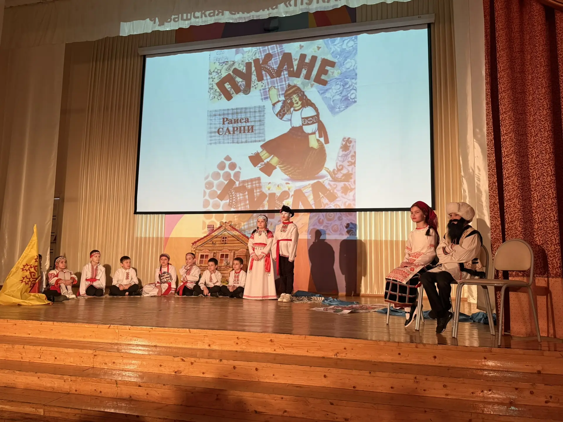 ✨ «Орлята России» на фестивале «Наследие Сурской земли» — путешествие в сердце традиций!  Ребята пел