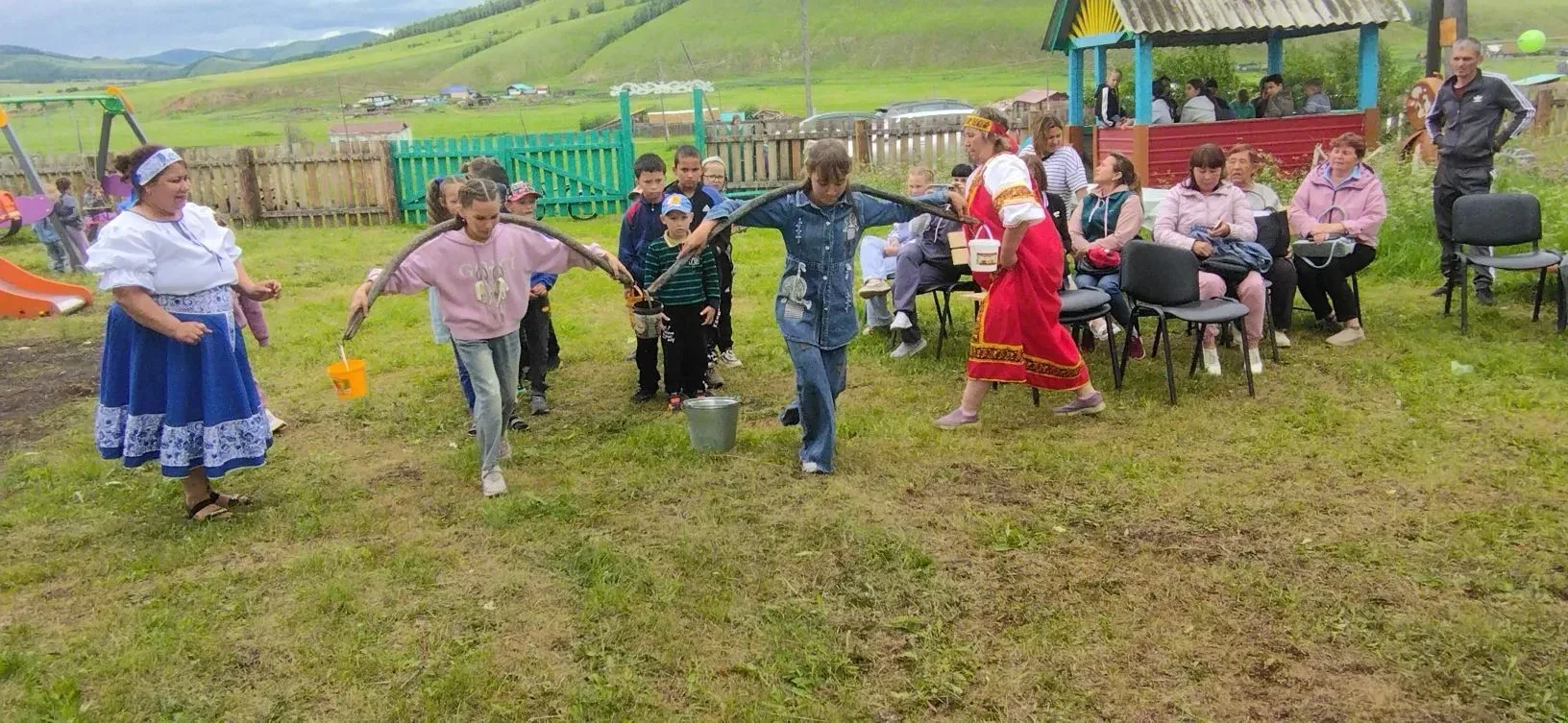 В Малом Тонтое к Единому дню фольклора специалисты клубной и библиотечной системы провели фольклорно