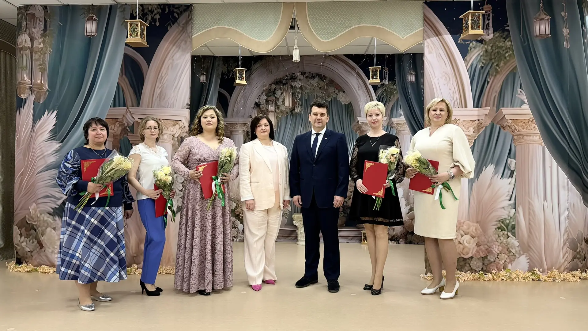 Свой первый юбилей отметил детский сад «Сказка» в Кировске⁣⁣⠀⁣⁣⠀