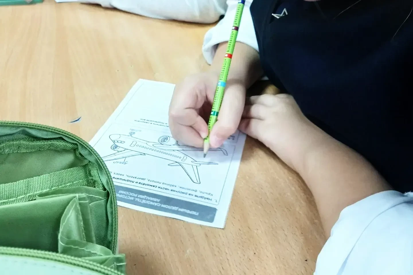 Сегодня в 4а на занятии "Разговоры о важном" ребята говорили о гражданской авиации. Они...