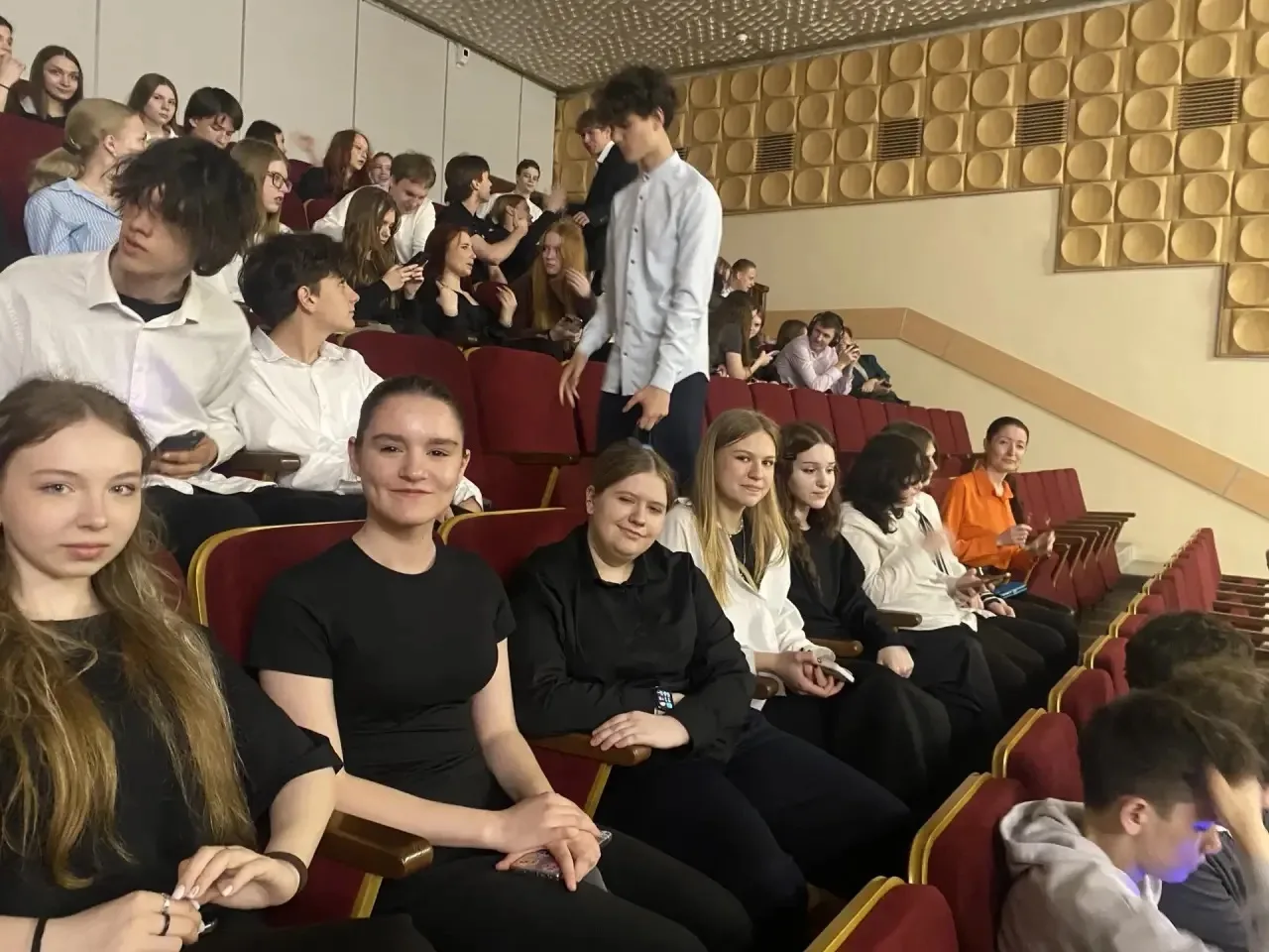 13 мая обучающиеся девятых классов Лицея 26 посетили МУК «Дом культуры им. Лепсе» и посмотрели мюзик