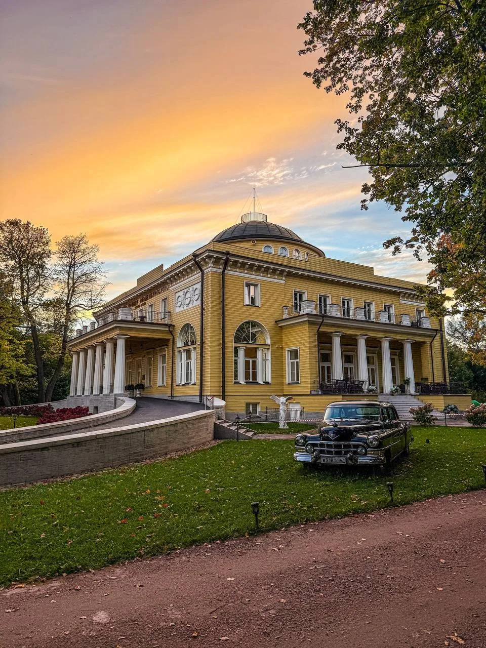 📸 Потрясающая локация для красивых осенних фотографий — Вилла принца Ольденбургского