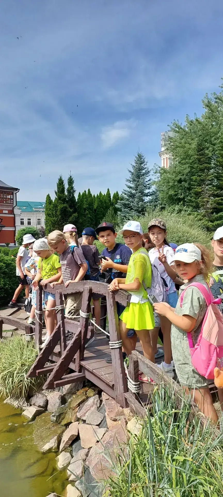 ✨️ЗВЁЗДОЧКА✨️

Сегодня воспитанники летнего пришкольного лагеря «Звёздочка» совершили чудесную прогу