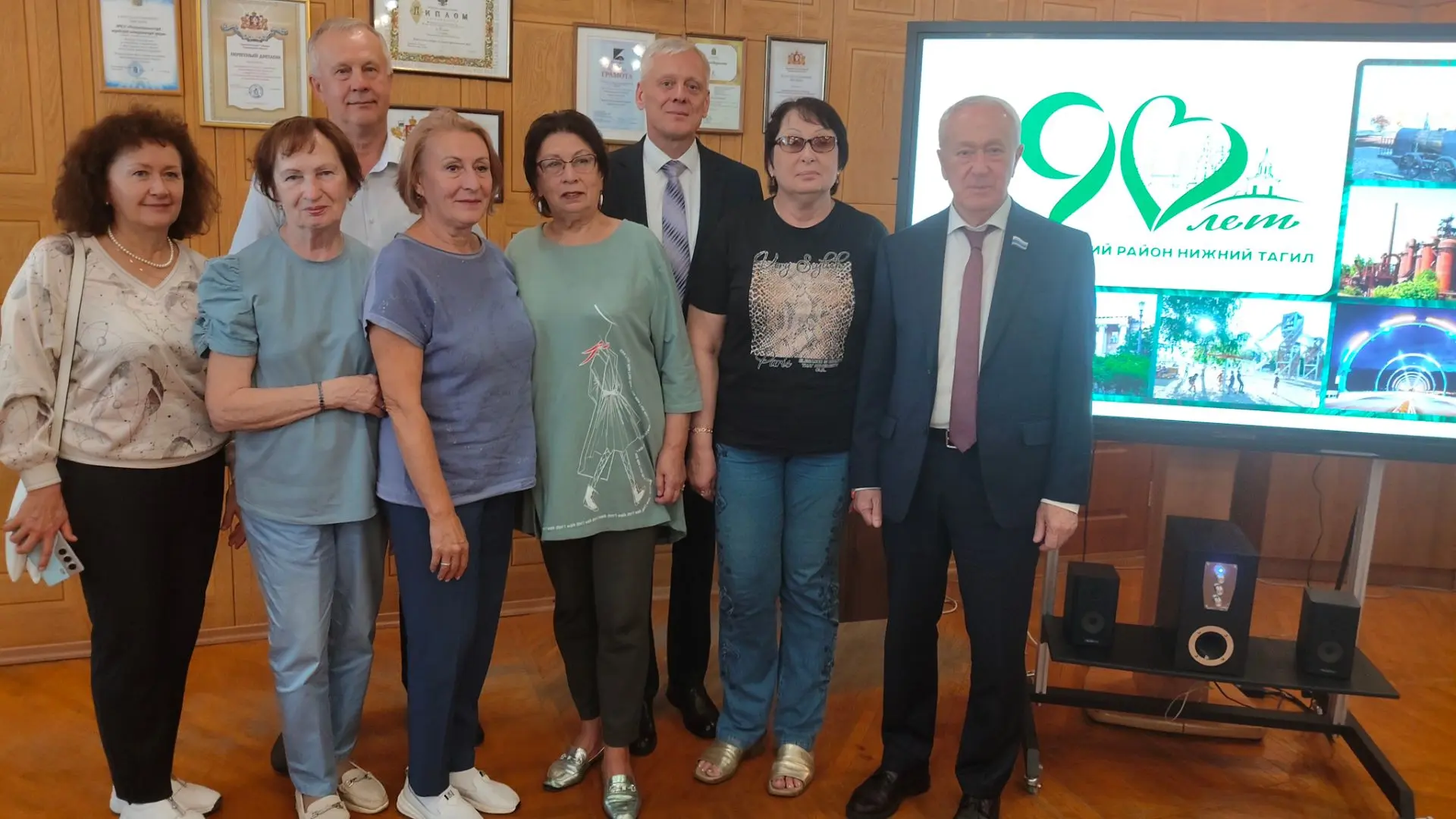 ✨«От прошлого к настоящему": открытие выставки к 90‑летию Ленинского района