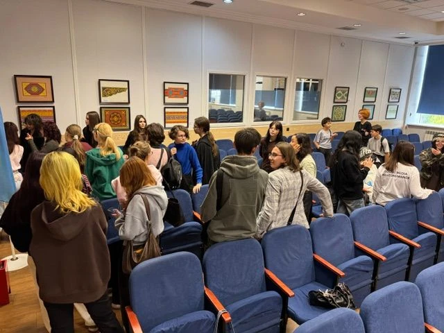 🖼 Живопись, графика, орнаменты — выставка Лубсана Доржиева в Национальной библиотеке о...