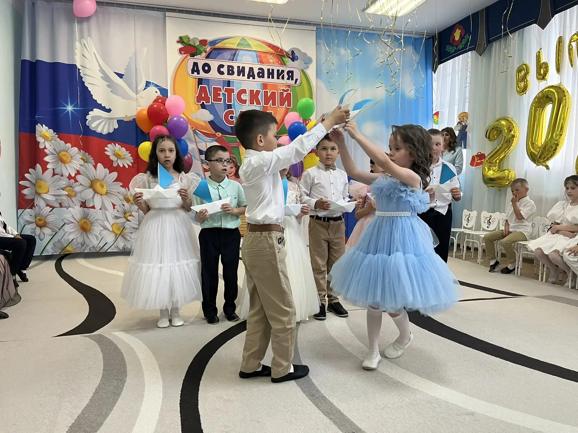 Сегодня у нас особенный день — ВЫПУСКНОЙ! 🎓