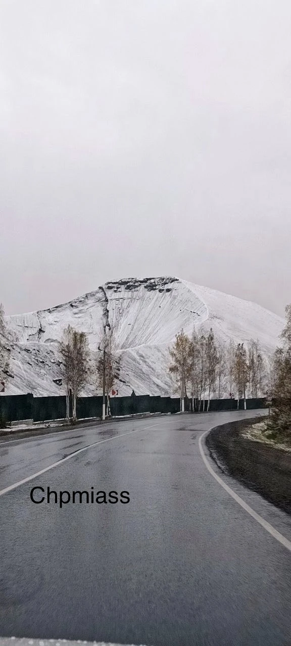 Мы, конечно же, так рано снег не ждали, но природа решила иначе.