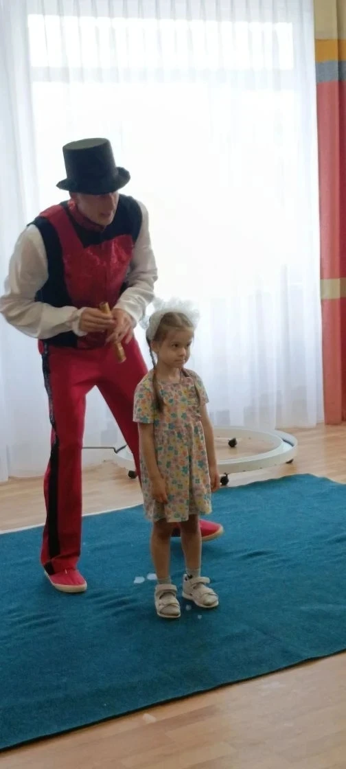Праздник радости и волшебства!

Сегодня повелитель мыльных пузырей Феликс позвал всех друзей детског