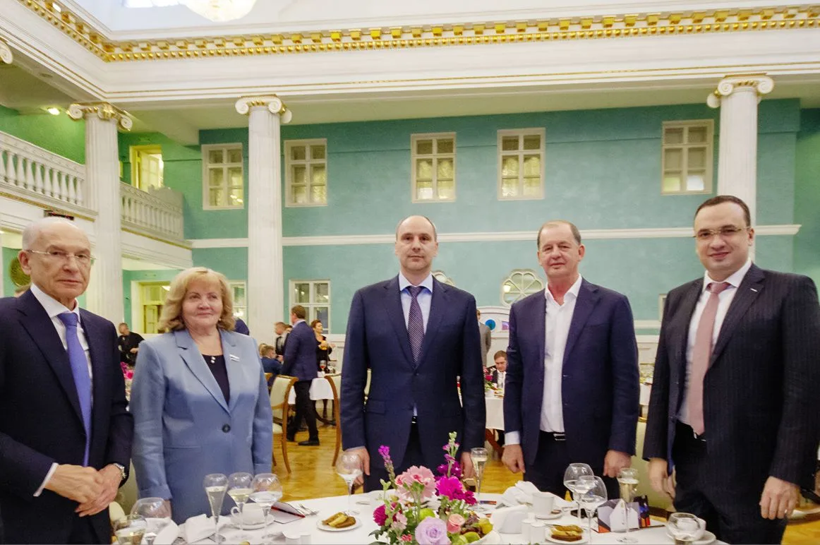 На уходящей неделе прошло несколько мероприятий, посвященных Дню российского предприним...