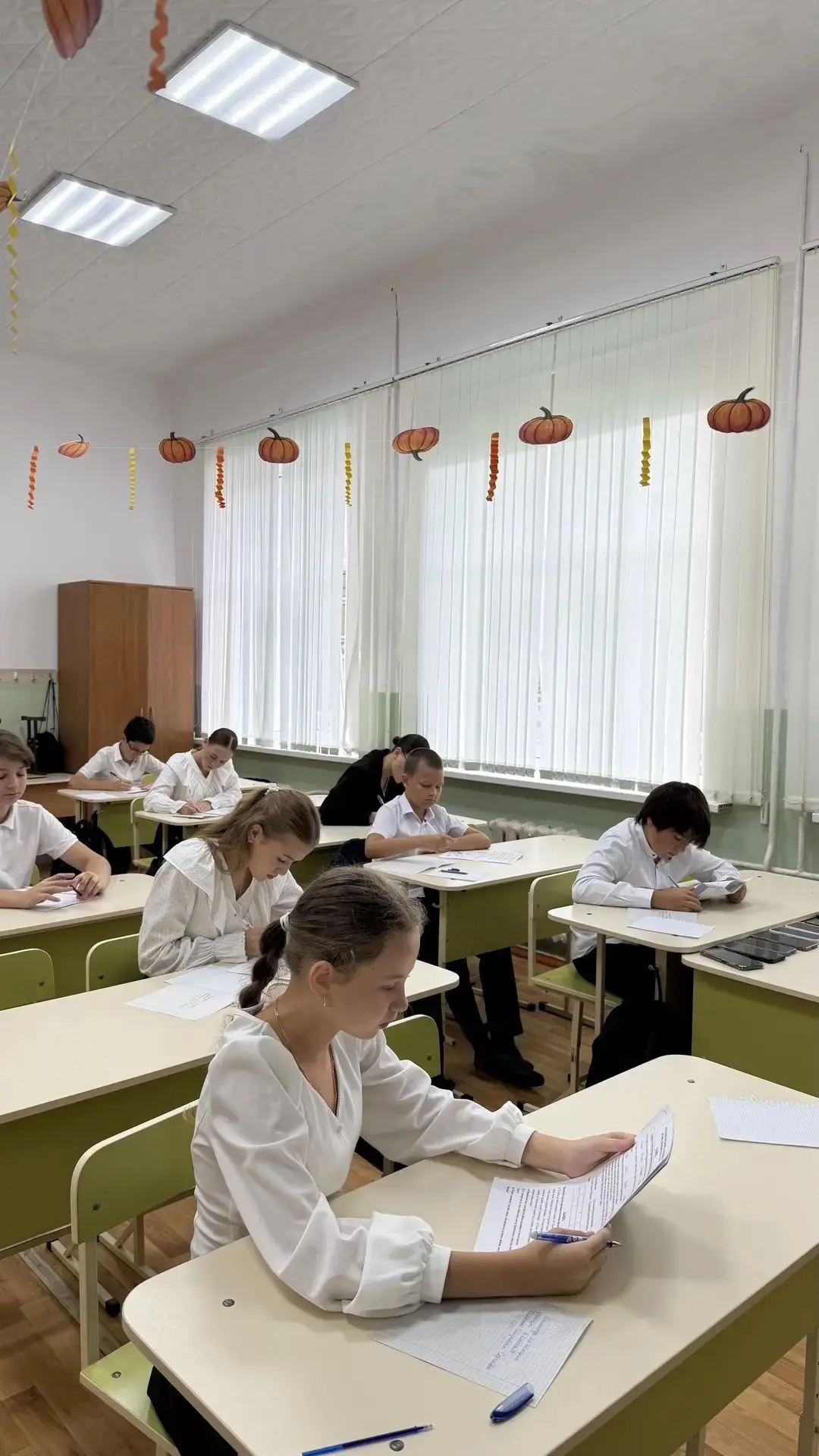 Учащиеся продолжают активно участвовать в школьном этапе ВсОШ.  На текущей недели обуча...