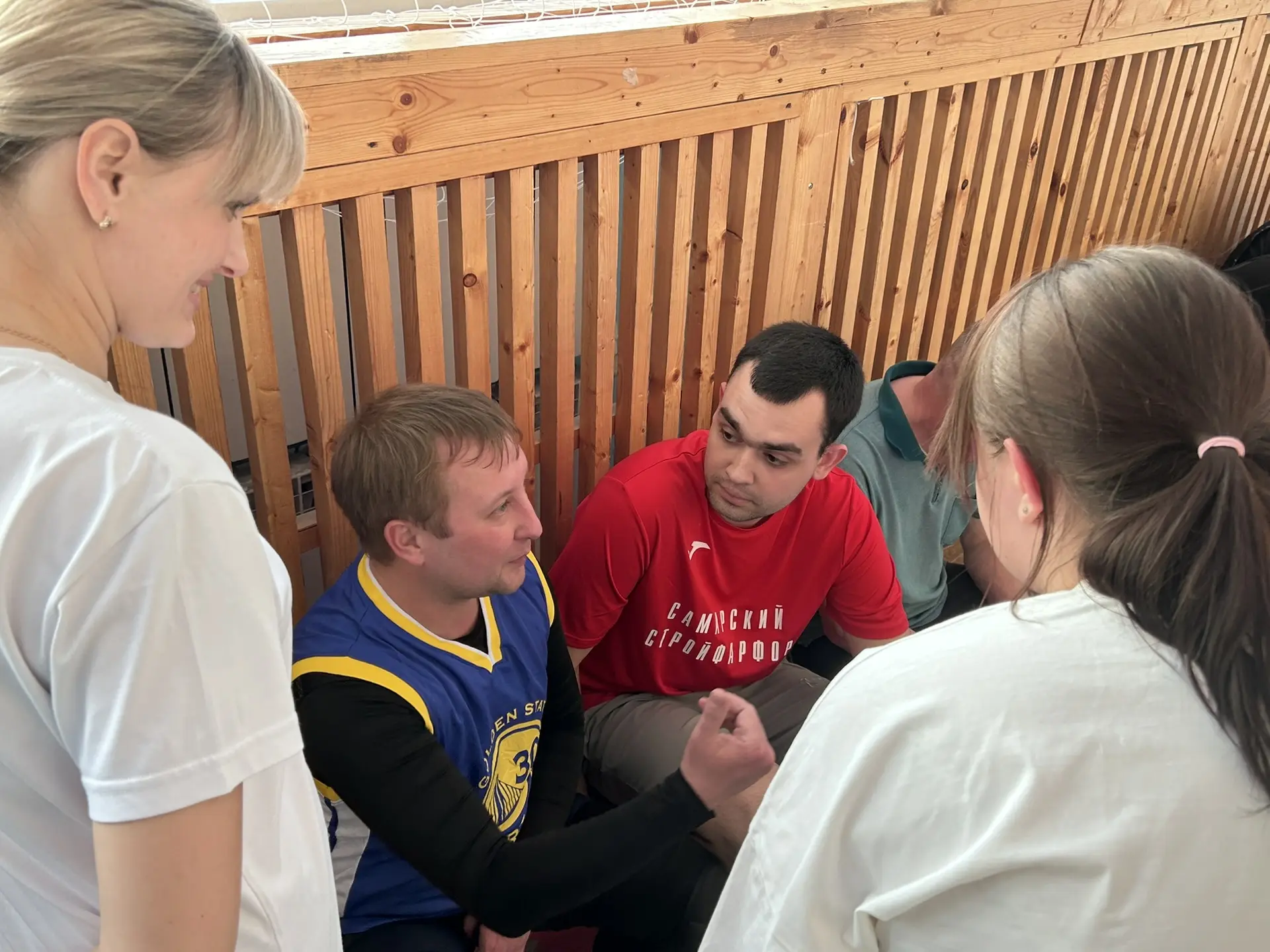 🏐 Товарищеский волейбольный матч в честь Дня памяти  В нашей школе прошёл товарищеский матч по волей