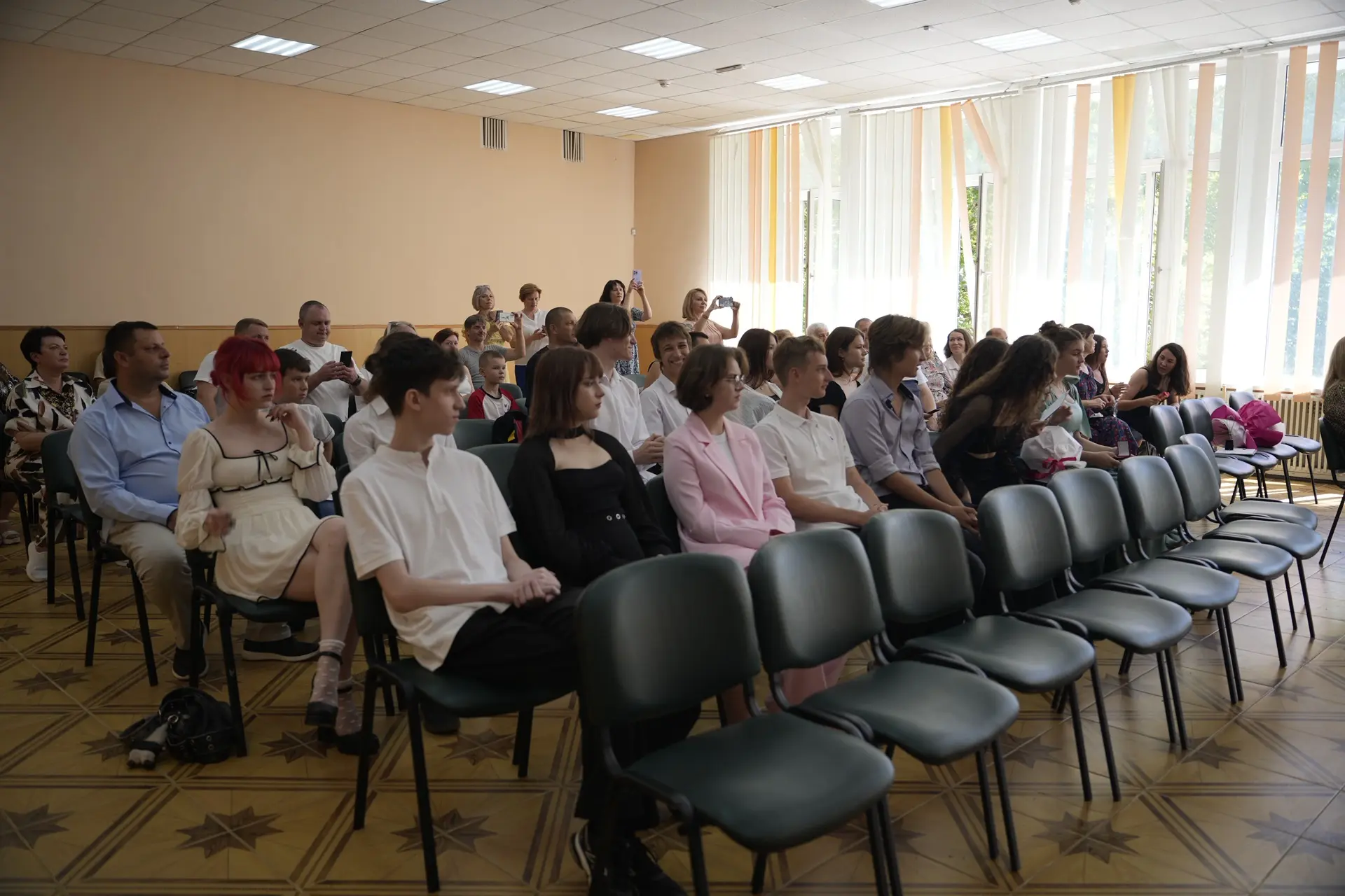 🎈Вчера наша школа сияла ярче, чем когда-либо, у наших одиннадцатиклассников был самый главный и нем