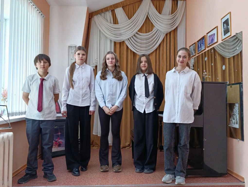 🎶 Поздравляем выпускников хорового отдела!

Сегодня наши выпускники хорового отдела блестяще прошли