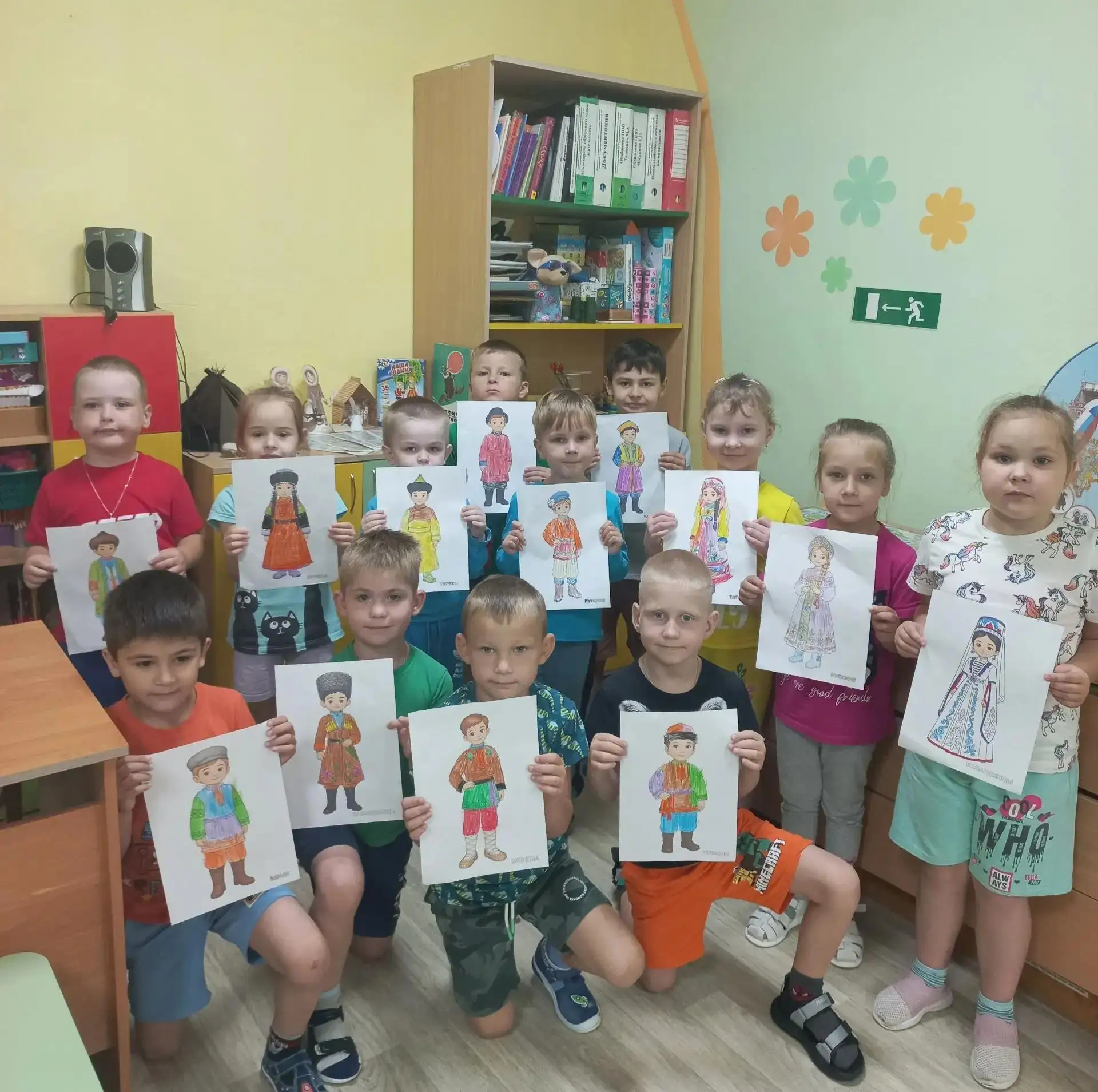 В рамках Года единства народов России дети продолжают знакомится с особенностями  народ...
