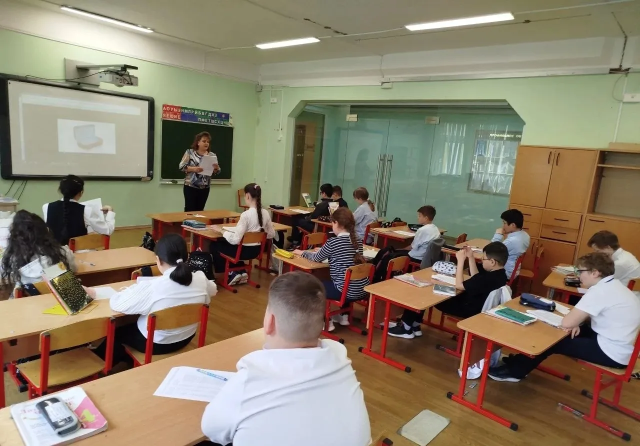🌟 Шаг в будущее: как прошёл психологический тренинг в 4 «Е»   В рамках недели психологии в 4 «Е» кла