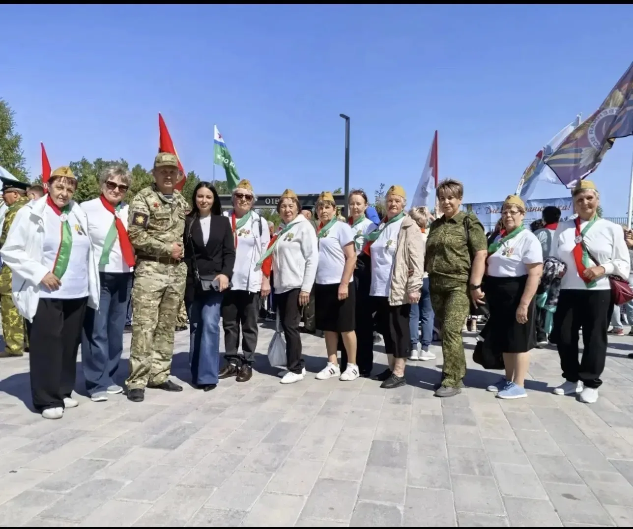 В тюменском парке Пограничников состоялась торжественная церемония открытия памятника, посвященного 