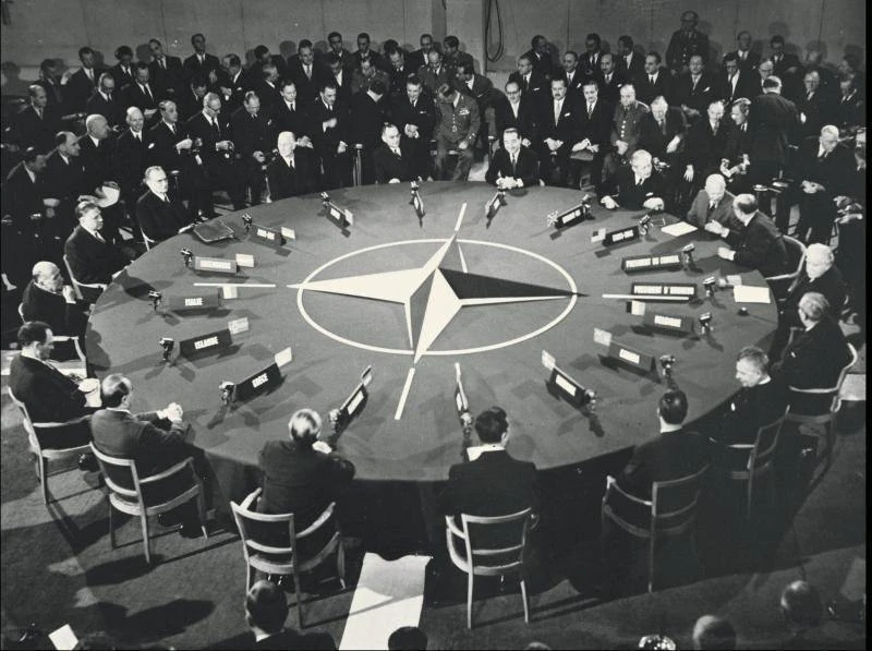🗓 7 мая 1954г. США окончательно отказали СССР во вступлении в НАТО.