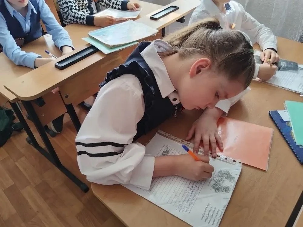 Ученики 2 "В" класса (классный руководитель Кеменова Наталья Михайловна) с душой приняли участие в а