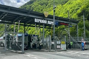 Рекордные 20 тысяч человек пересекли границу с Грузией через Верхний Ларс