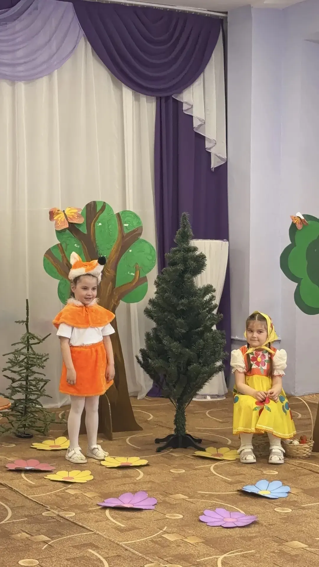 Старшая группа «Звёздочки» сегодня устроила настоящий театр для малышей! Спектакль по м...