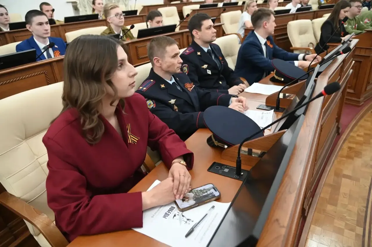 🎖️Полицейские Алтайского края приняли участие в «Диктанте Победы - 2026»   В преддверии 81-й годовщи