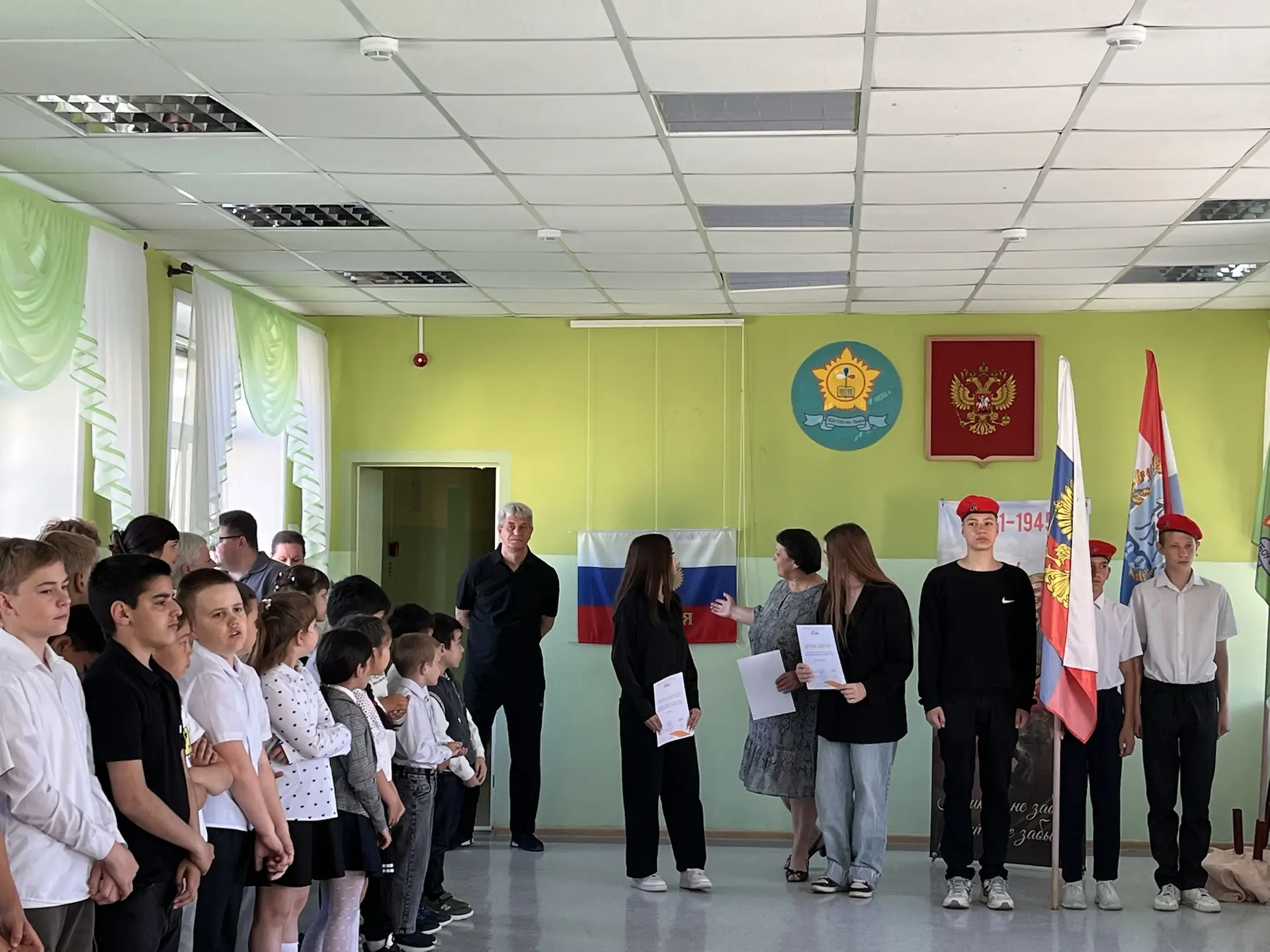 📢 Неделя началась с торжественной линейки!