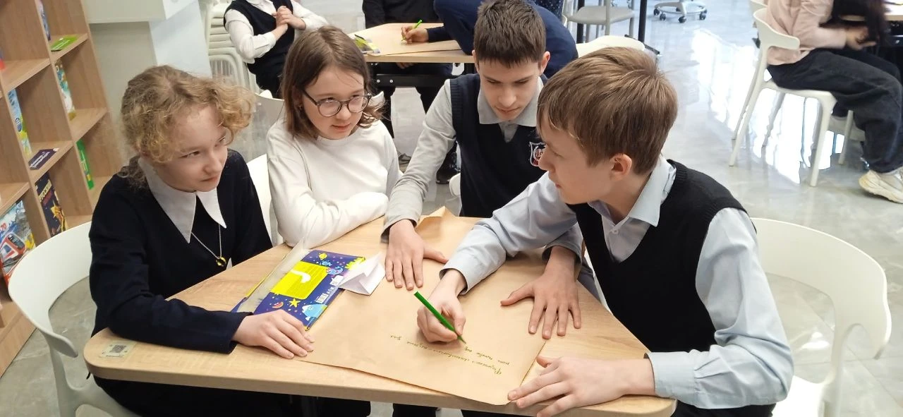 💪Урок здоровья в библиотеке  Ученики 6В класса вместе с классным руководителем Александрой Михайловн
