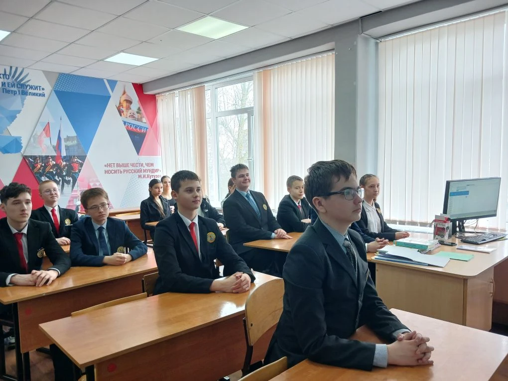 🎨 «Россия — мои горизонты»: говорим о культуре и искусстве  В школе прошёл очередной профориентацион