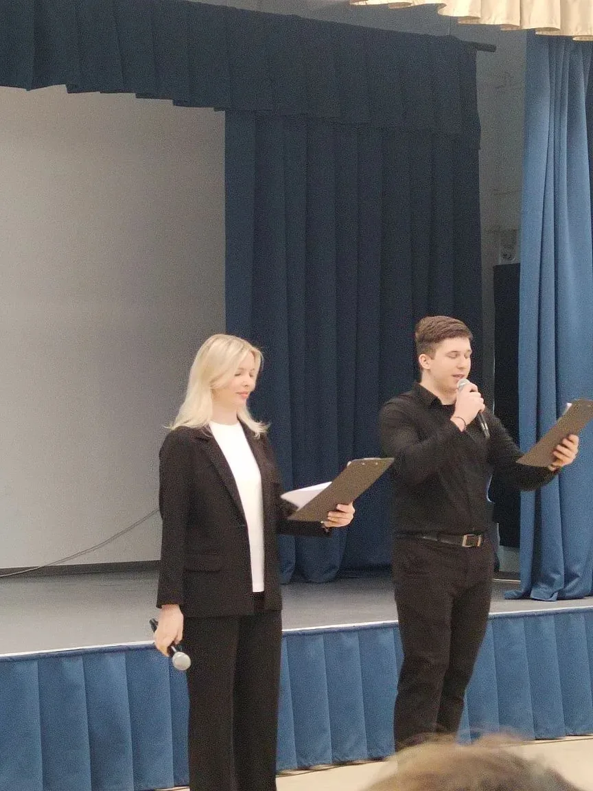 🎉Создаём будущее: укрепляем семейные ценности!🎉 👨‍🎓Ученики школы Россошанский Сергей и Жигунов Макси