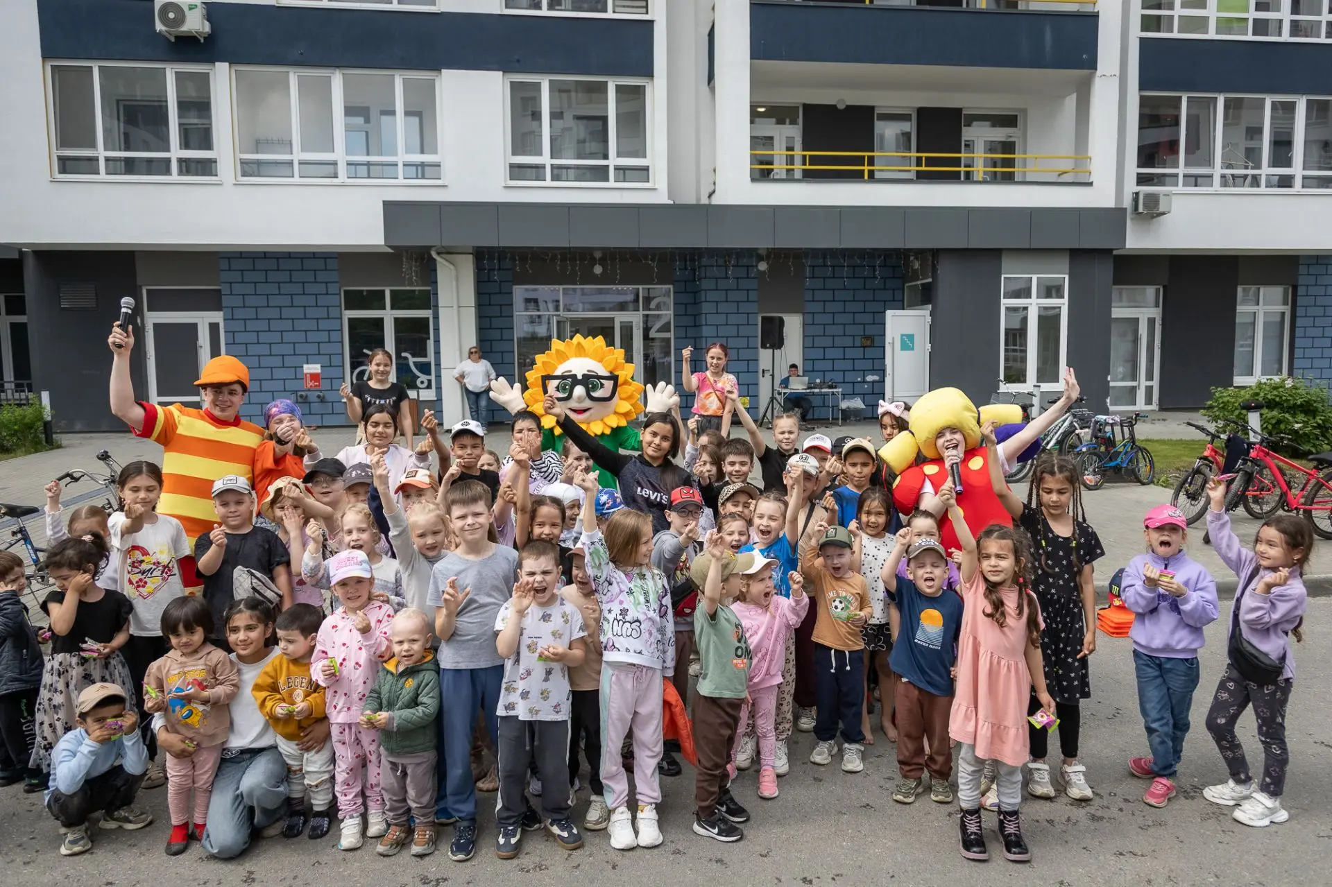 Ярко и весело отметили День защиты детей в ЖК «Преображенский на Московском» 🎉