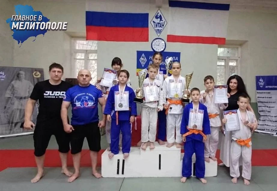 Спортсмены Запорожской области завоевали семь медалей на турнире по дзюдо в Ялте

Сборная команда ре