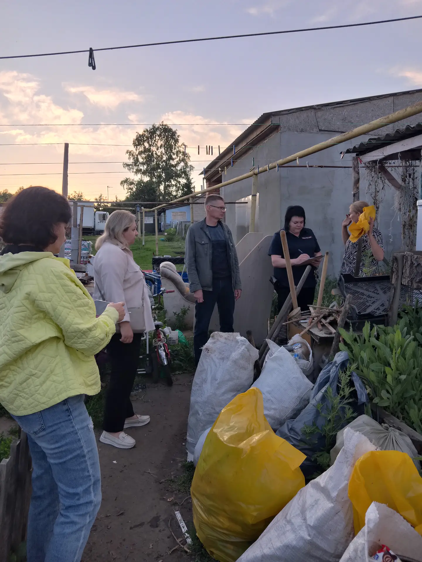Летний патруль: проверка семей и мест отдыха в селах района.

18 июня, в рамках ОПМ «Летний курортны