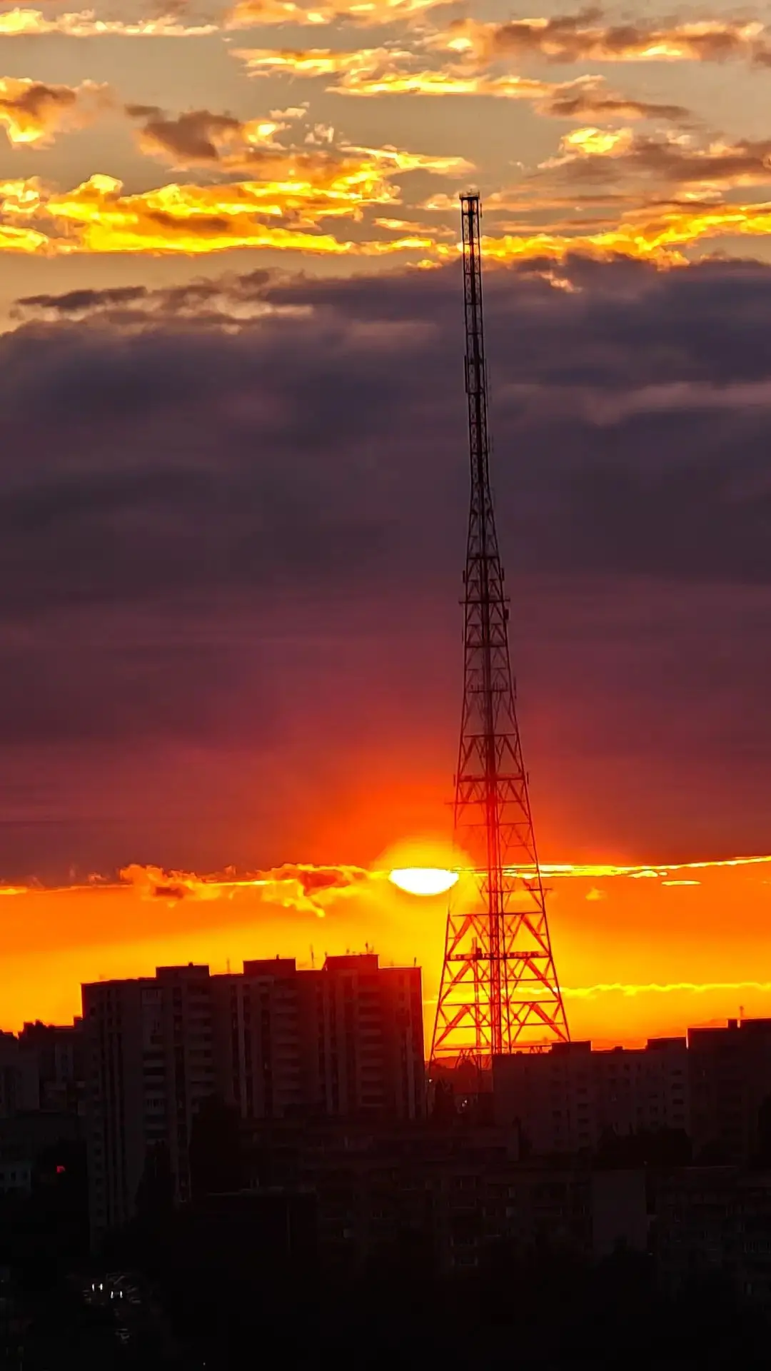 Ещё Белгородских закатов 🌇

👉 Читайте официальный канал Белгорода в MAX