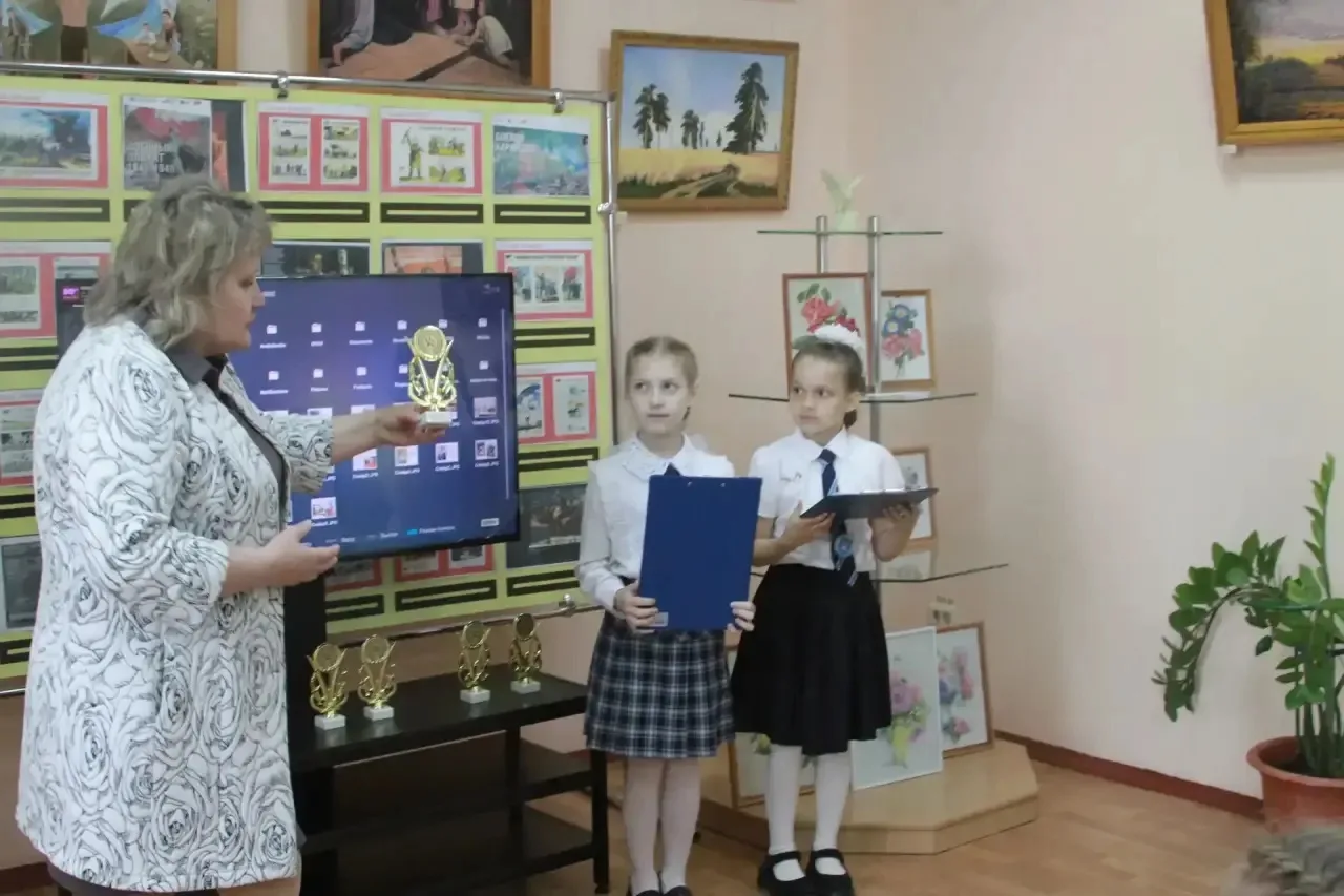 ЛИЦЕЙ ПОЗДРАВЛЯЕТ!   25 апреля прошел Международный Фестиваль традиционных культур в исполнительских