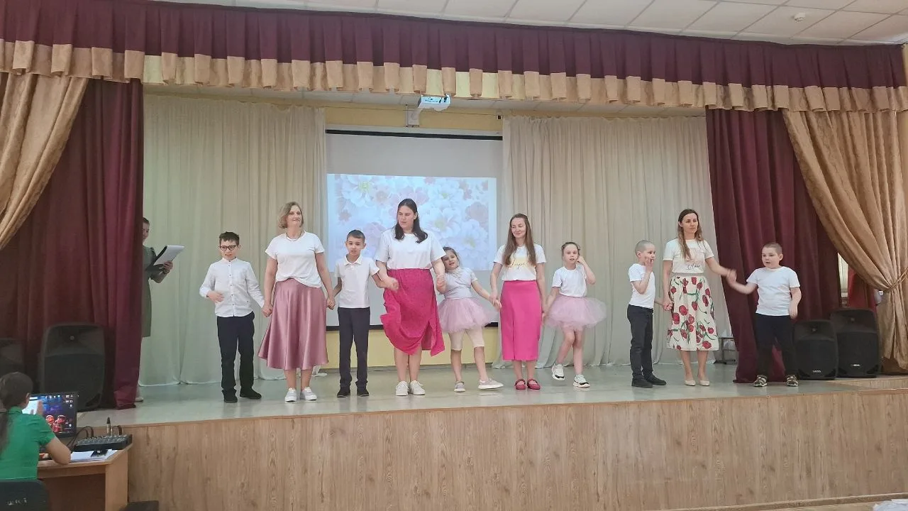 С музыкой дружат все дети земли,  🎵