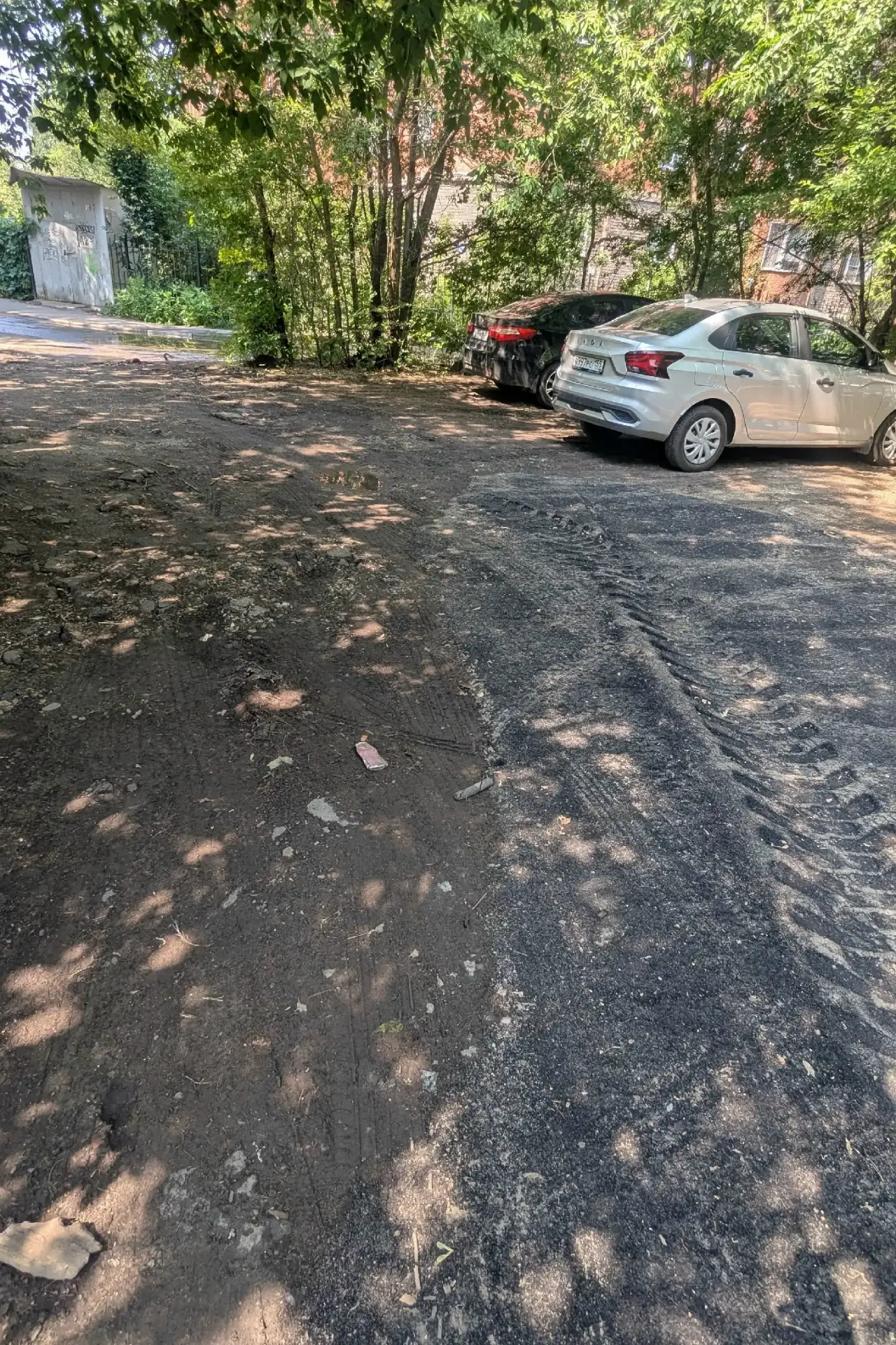 Анонимно
На первых трех фотках это парковка возле Печникова 389 
Молодцы, мы так долго ждали хорошую
