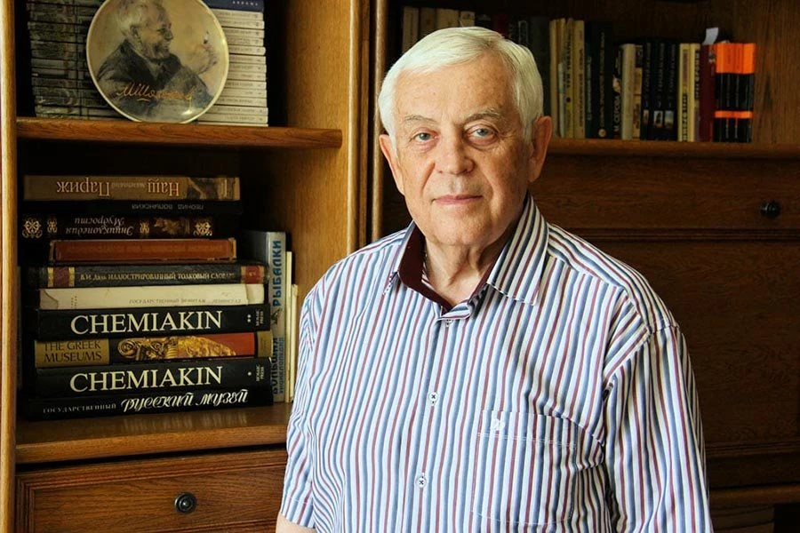 Сегодня Почетному гражданину Курганинского района, Заслуженному деятелю науки и образов...