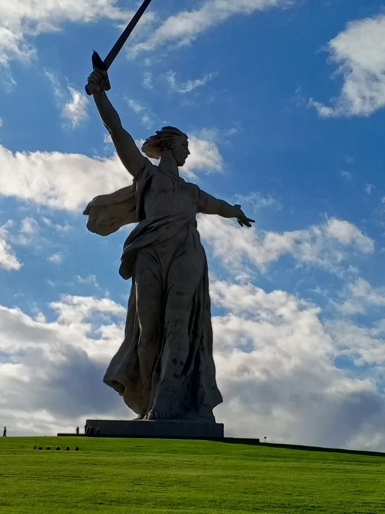 🎖️ Поездка в город‑герой Волгоград: память, история, впечатления! 🎖️  24–25 апреля 2026 года ученики