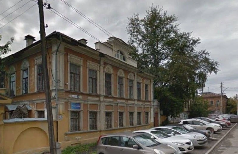 В Екатеринбурге выставлен на продажу исторический особняк купца Деласье, расположенный по адресу Гор