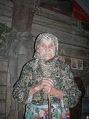 Когда умирает человек, то есть, как вы знаете, такой обычай - сидеть ночью у гроба усоп...