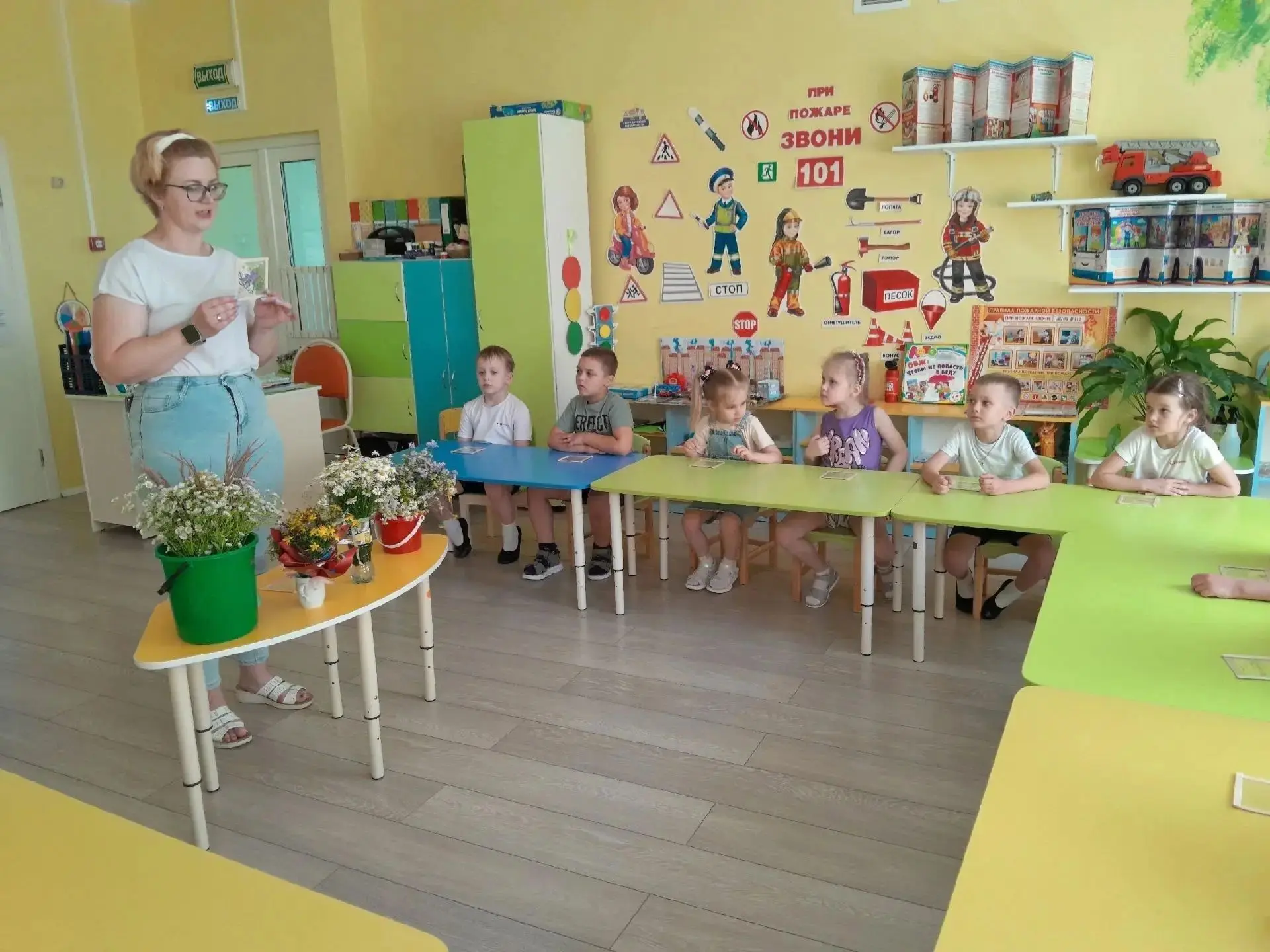 Наш цветущий праздник: День флориста и хорошего настроения!
Сегодня в нашем детском саду царила атмо