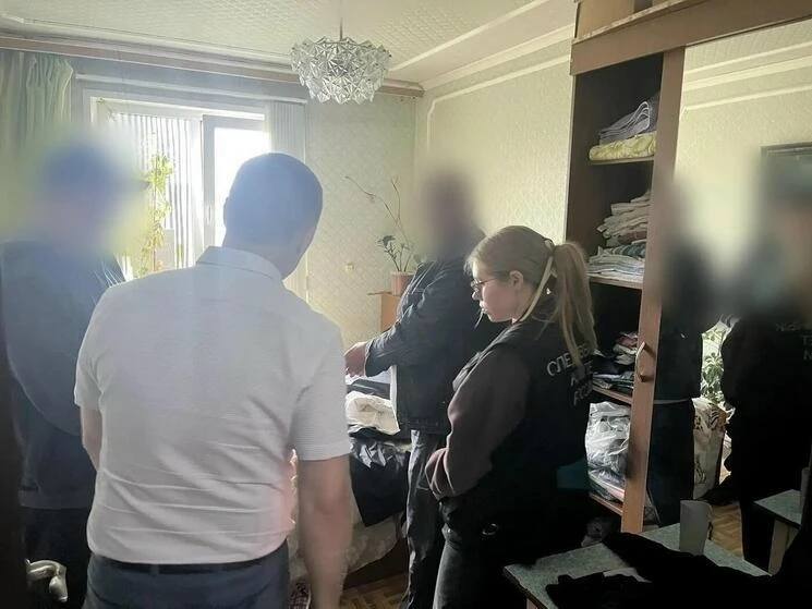В Пензе мужчина зарезал приятеля после застолья и лёг спать рядом с телом

Арестовали 48-летнего муж