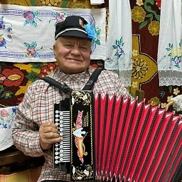 Роман со сценой