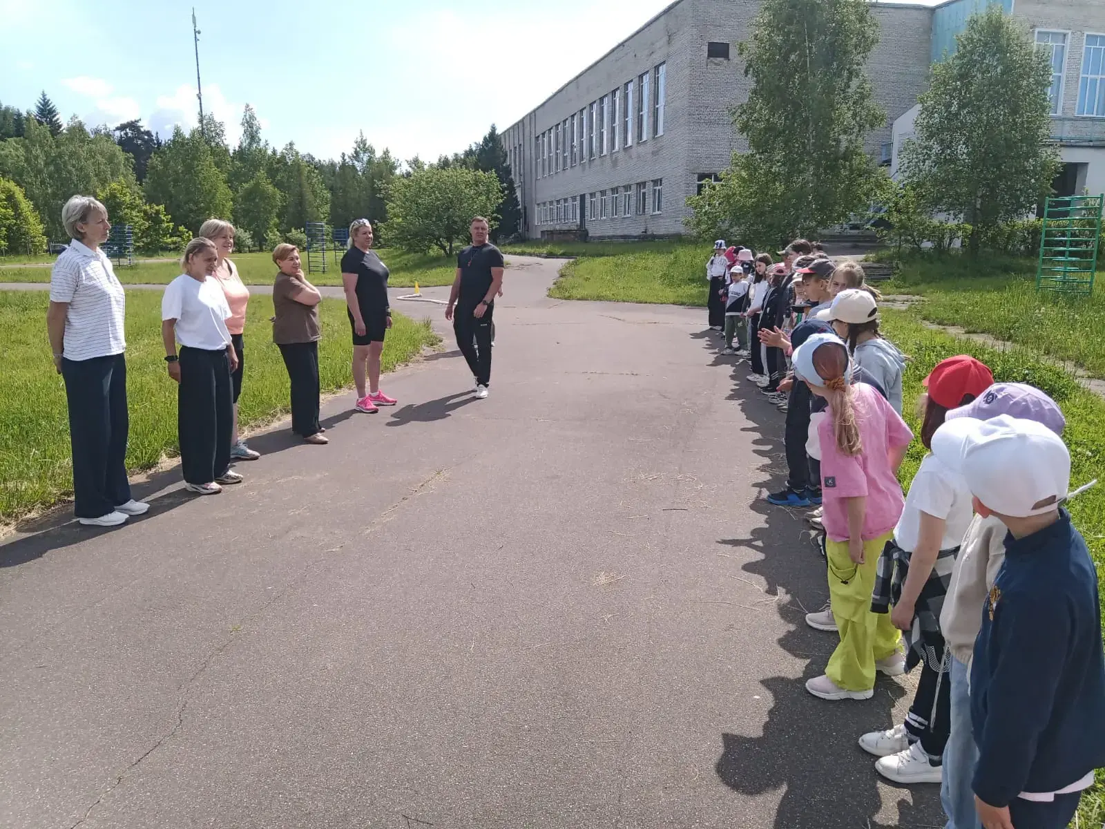 1 июня 2026 года на базе Оболенской школы наши инструкторы по спорту МЦФОСМР «Надежда» ...