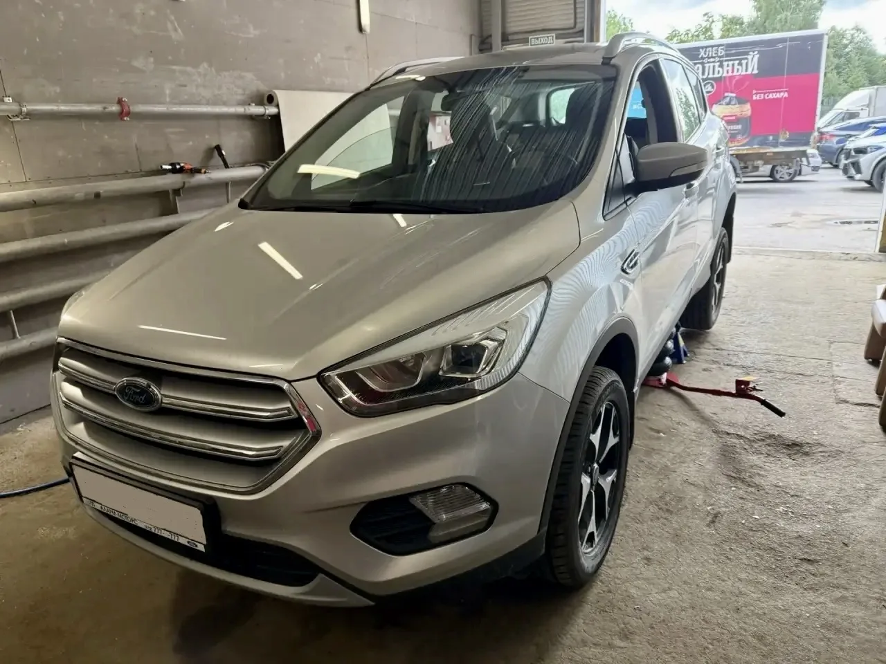 К нам приехал на  ремонт Ford Kuga. Проблема с электронным стояночным тормозом. После с...