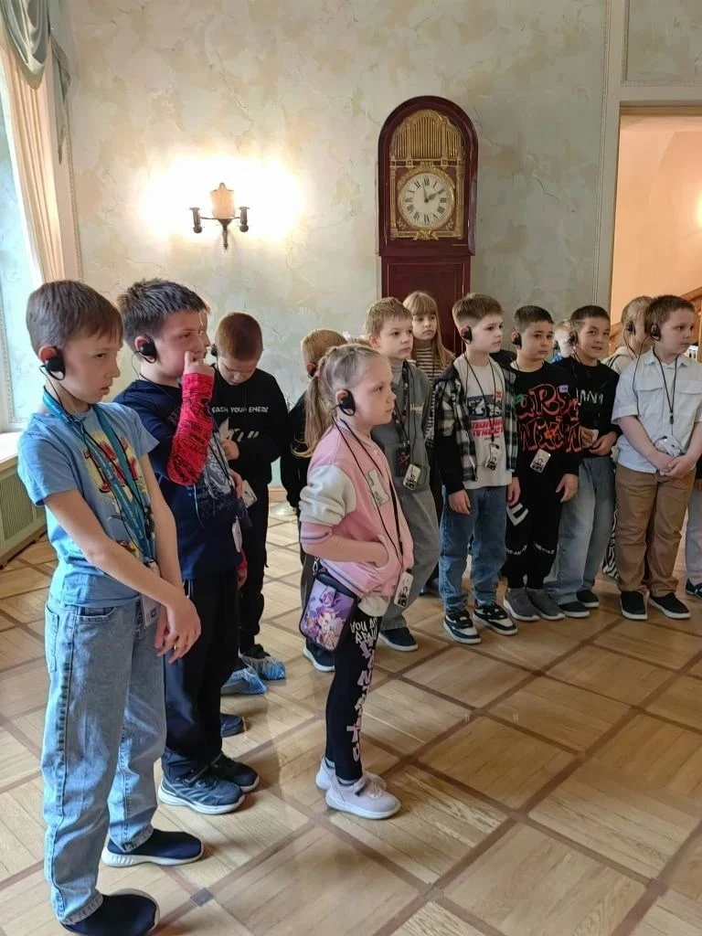 Экскурсия 2 «Б» класса в Екатерининский дворец и Лицей, — это не просто прогулка по музею, а настоящ