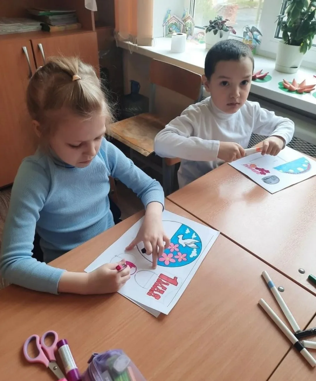 🌸 Весенняя открытка для героя 🌸  В преддверии 1 Мая ученики начальной школы вместе с классными руков